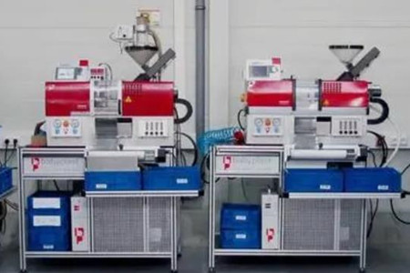 微型注塑機(jī)的價(jià)格范圍，幾萬元到數(shù)十萬元！